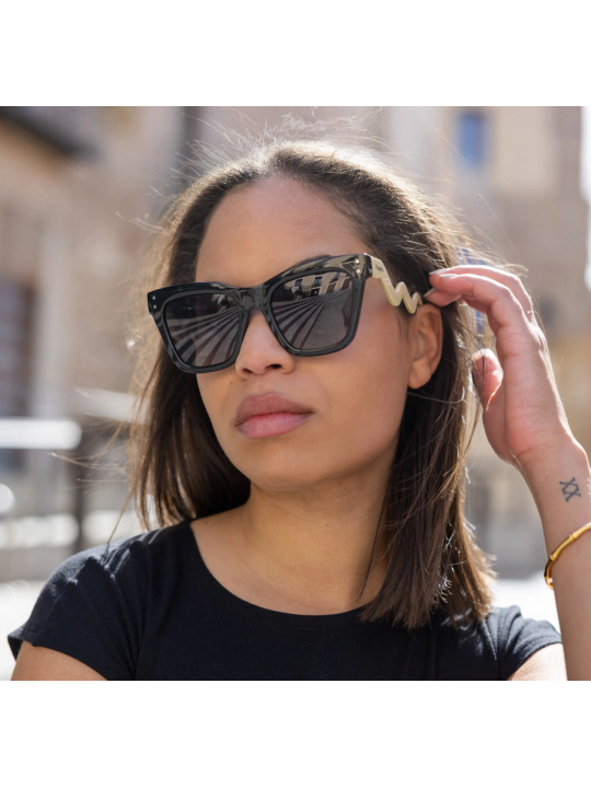 Lunettes de Soleil - All you need is love
