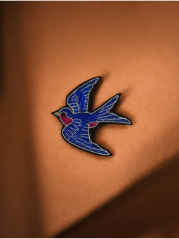 Broche Hirondelle brodée